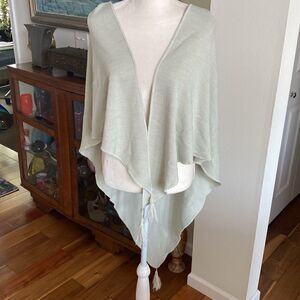 Vintage  Linda Lundstrom shawl